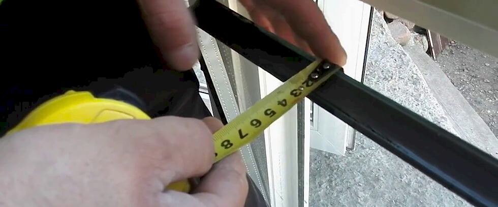 Замена стеклопакета в балконной двери с гарантией