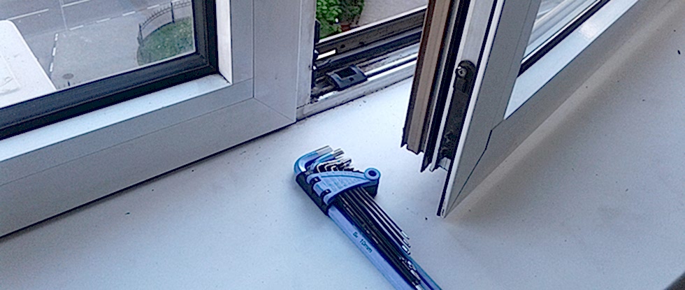Ремонт оконных конструкций Schuco