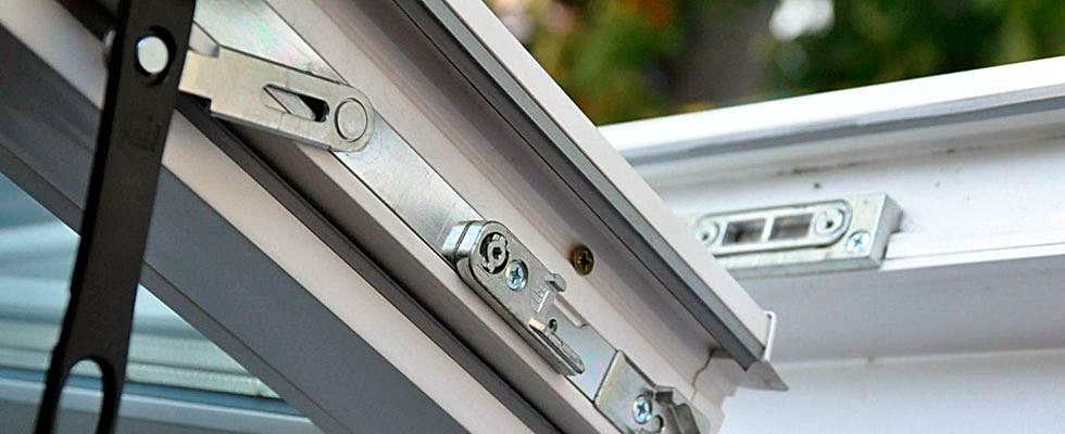 Ремонт фурнитуры окна в Новороссийске