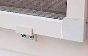 Крепления из пластика для москитных сеток