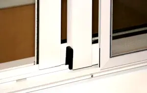 Крепления из пластика для москитных сеток