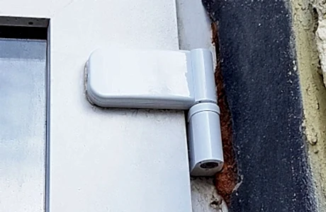 Петля входной двери ПВХ Петля входной двери ПВХ