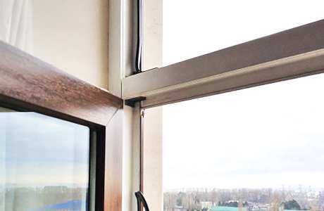 Ремонт сломанной рамы пластиковой двери Ремонт сломанной рамы пластиковой двери