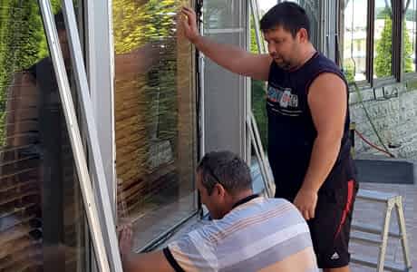 Замена стеклопакета в алюминиевом фасаде Замена стеклопакета в алюминиевом фасаде