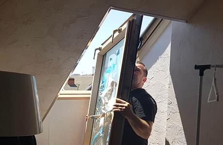 Замена оконного стеклопакета в мансарде Замена оконного стеклопакета в мансарде