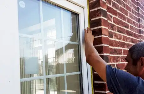 Установка нащельников и герметизация Установка нащельников и герметизация