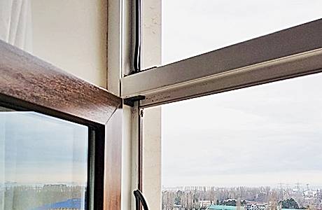 Ремонт сломанной рамы пластиковой двери Ремонт сломанной рамы пластиковой двери