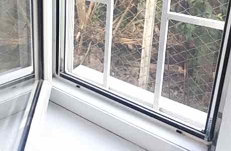 Москитные сетки на окна в частном доме Москитные сетки на окна в частном доме