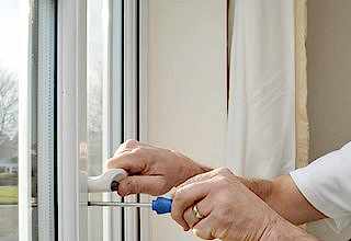 Установка ручки с замком