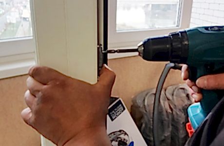 Комплексный ремонт балконной двери и окна Комплексный ремонт балконной двери и окна