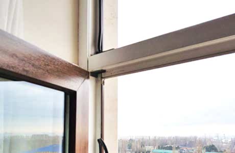 Ремонт сломанной рамы пластиковой двери Ремонт сломанной рамы пластиковой двери