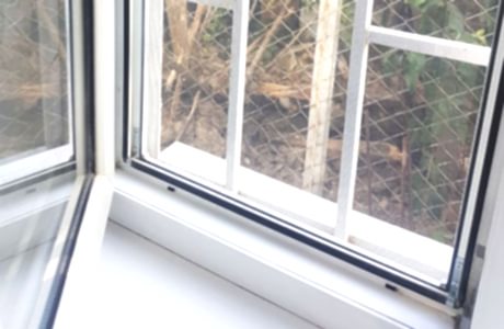 Москитные сетки на окна в частном доме Москитные сетки на окна в частном доме