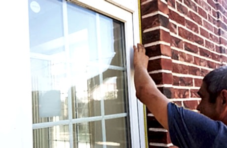 Установка нащельников и герметизация Установка нащельников и герметизация