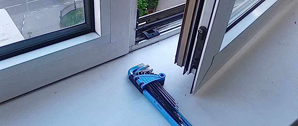 Ремонт оконных конструкций Schuco