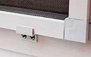 Крепления из пластика для москитных сеток