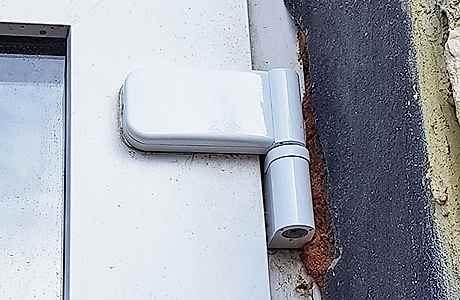 Петля входной двери ПВХ Петля входной двери ПВХ