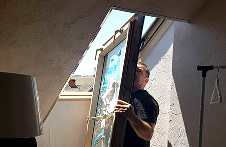 Замена оконного стеклопакета в мансарде Замена оконного стеклопакета в мансарде