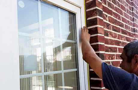 Установка нащельников и герметизация Установка нащельников и герметизация