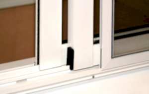 Крепления из пластика для москитных сеток