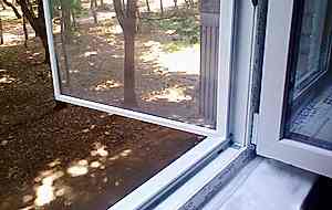 Крепления из пластика для москитных сеток