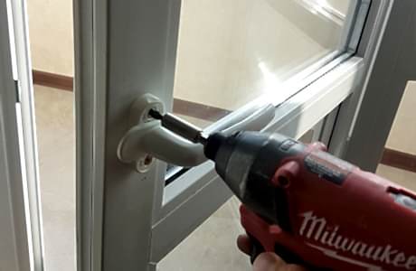 Комплексное обслуживание двери Комплексное обслуживание двери