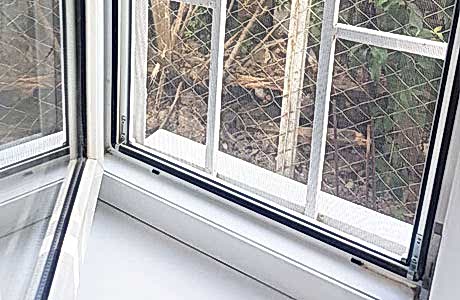 Москитные сетки на окна в частном доме Москитные сетки на окна в частном доме