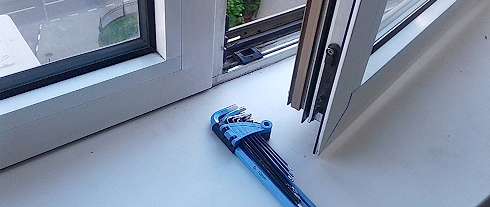 Ремонт оконных конструкций Schuco