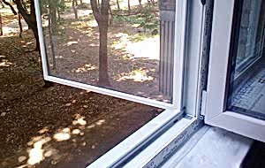 Крепления из пластика для москитных сеток